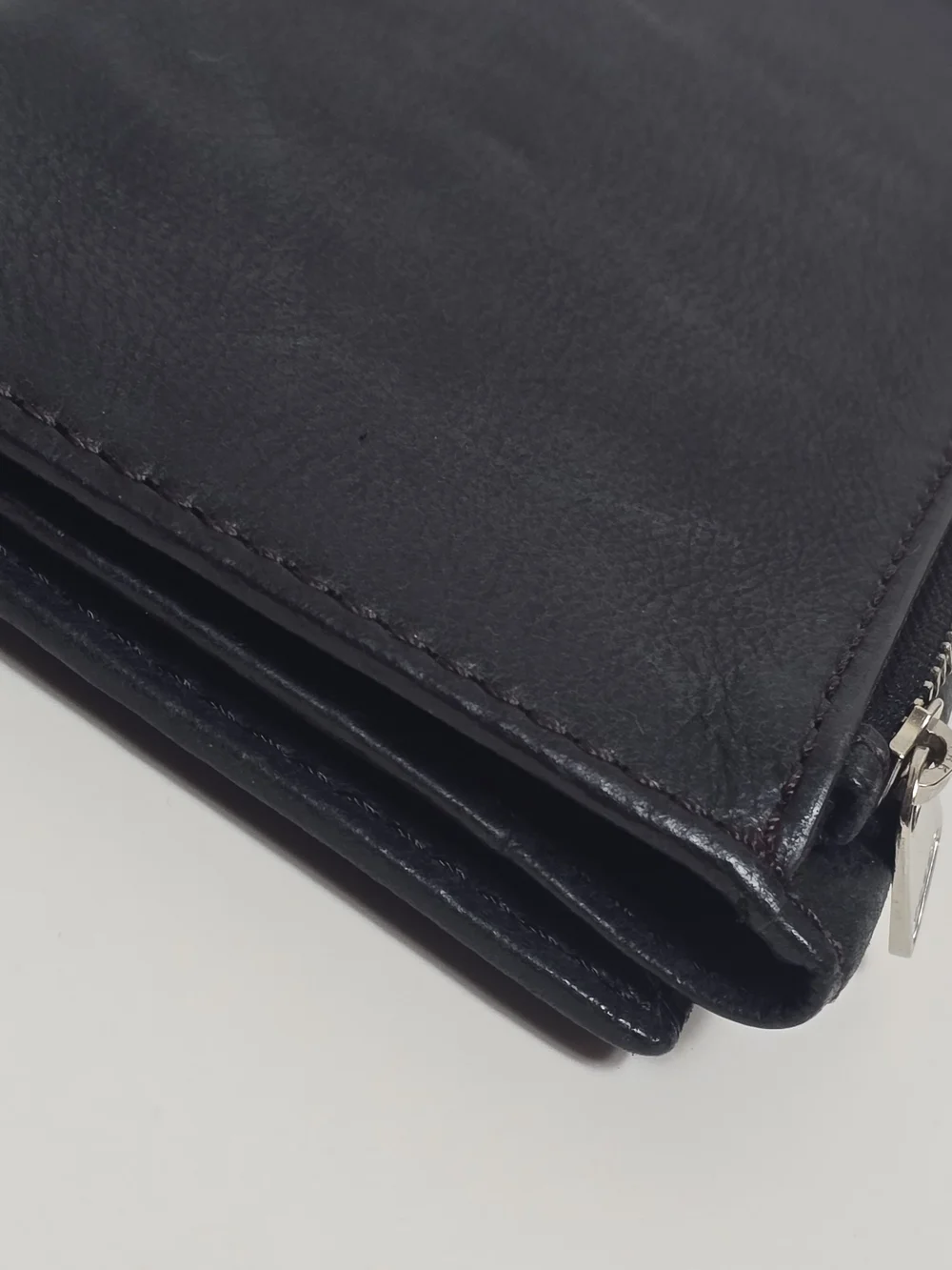 Fossil Women's Black Leather Zip Wallet